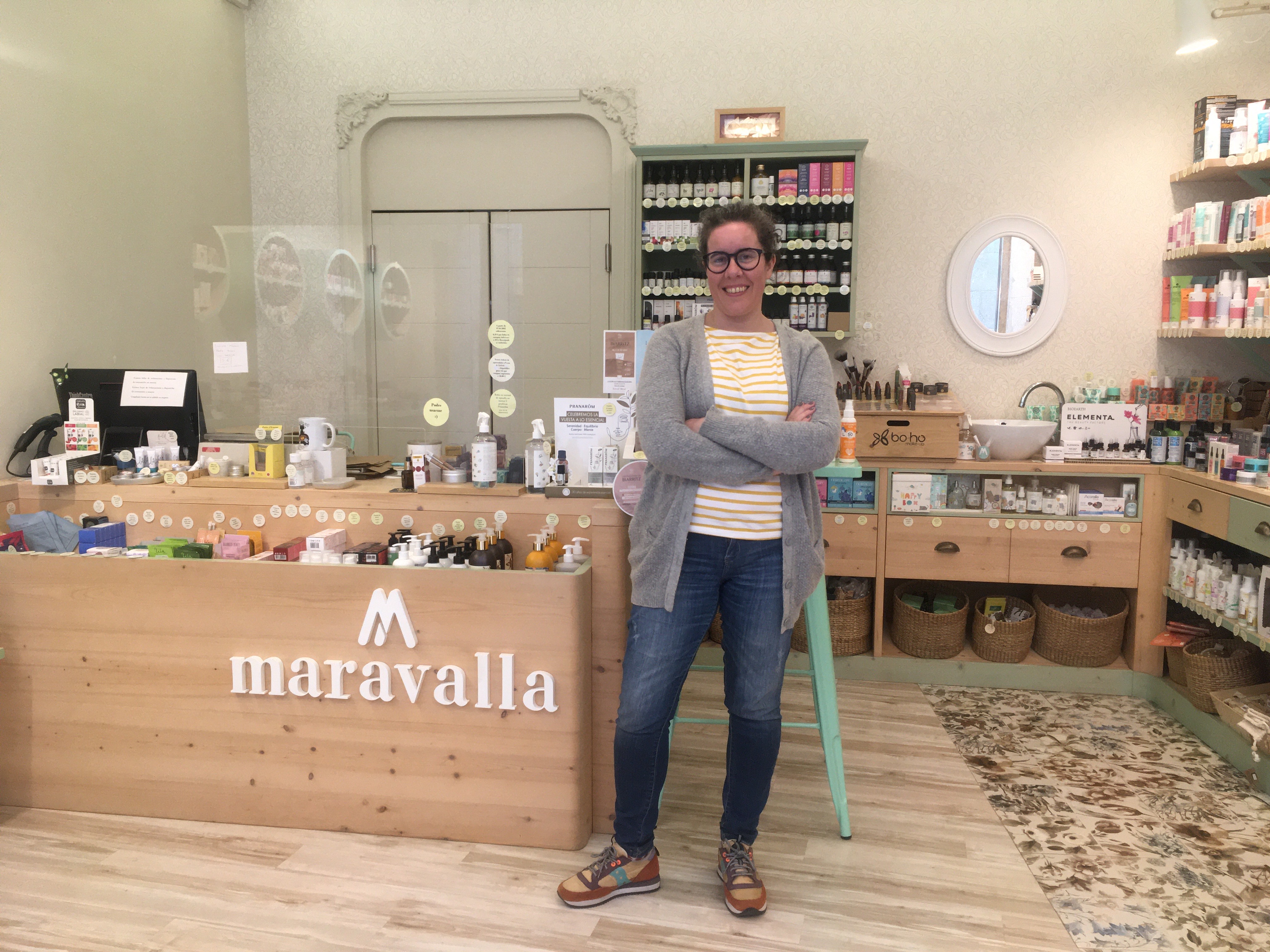 Ana en su tienda de Maravalla